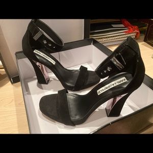 Brand New, never worn. KARL LAGERFELD   Black